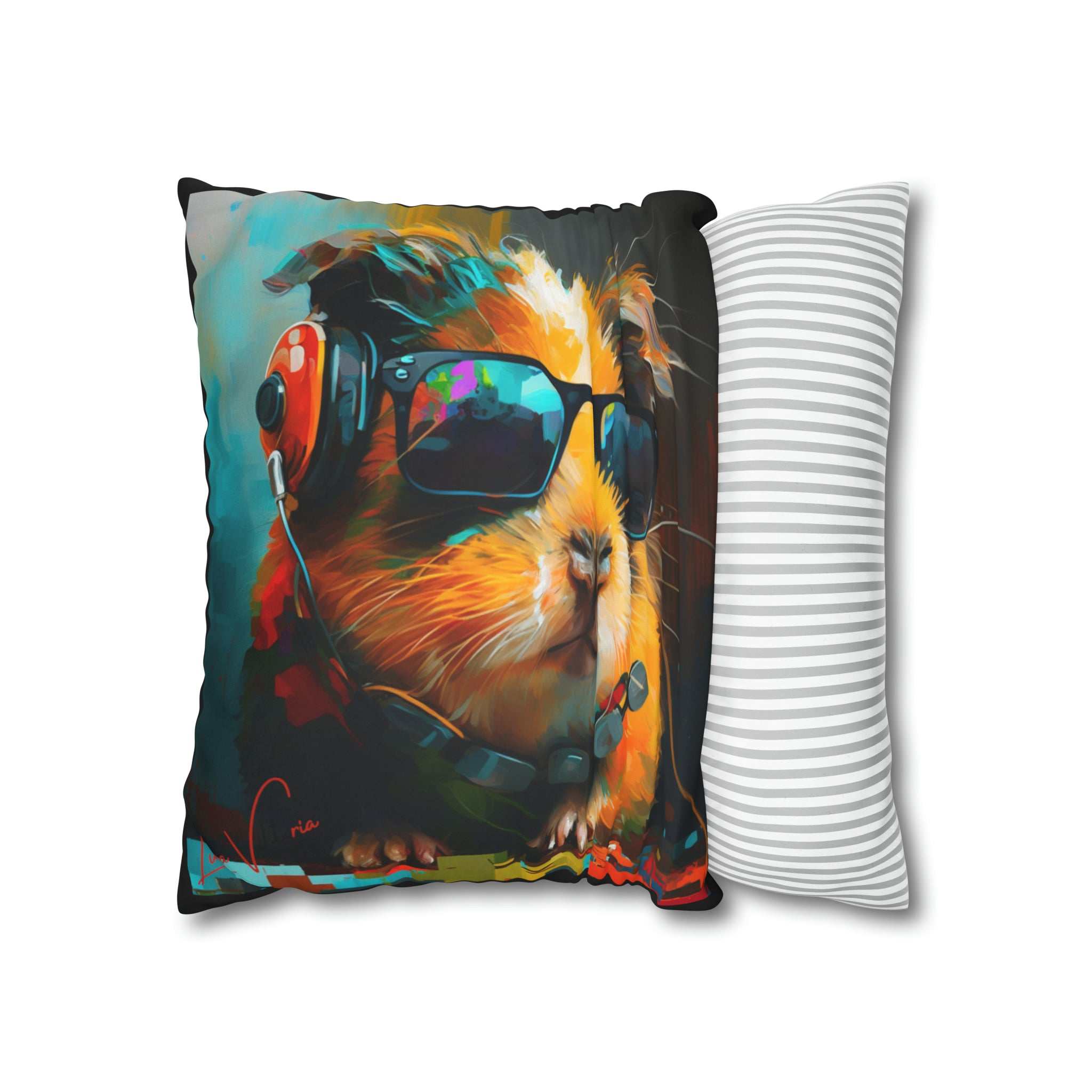 Guinea pig accent pillow cover and throw cushion case Luisa-Viktoria