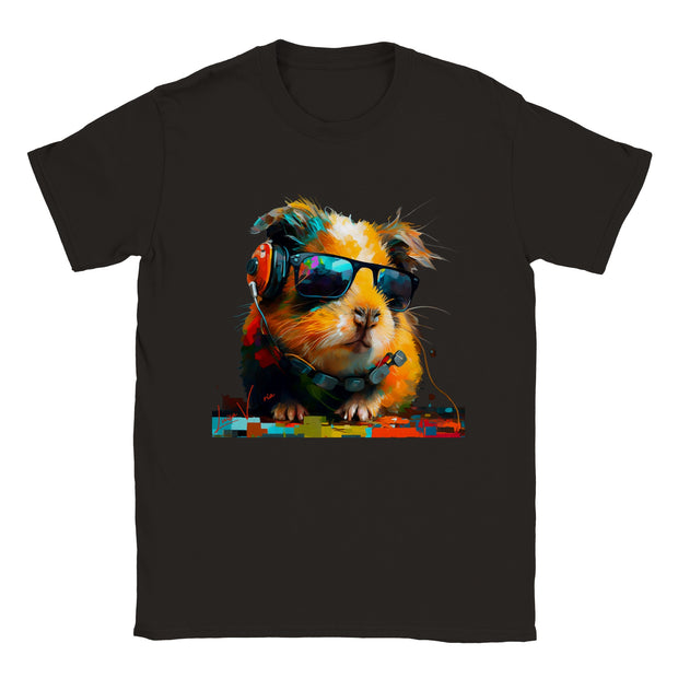 Trend Art Design T-Shirt. Guinea pig. Luisa Viktoria