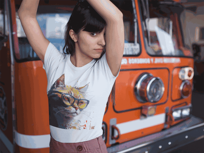 t-shirt. Cat. Luisa Viktoria